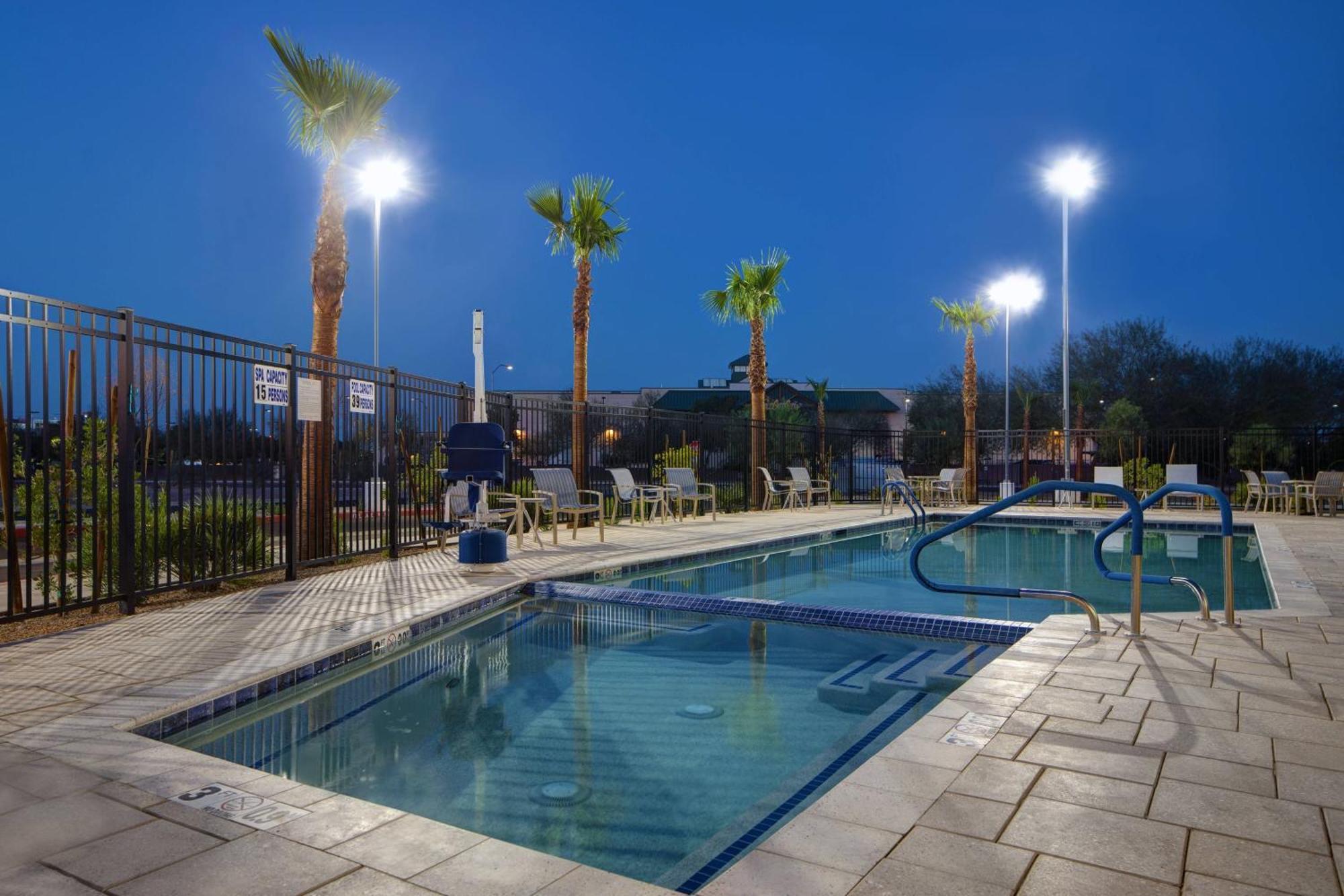 Towneplace Suites By Marriott Phoenix Glendale Sports & Entertainment District Exterior foto