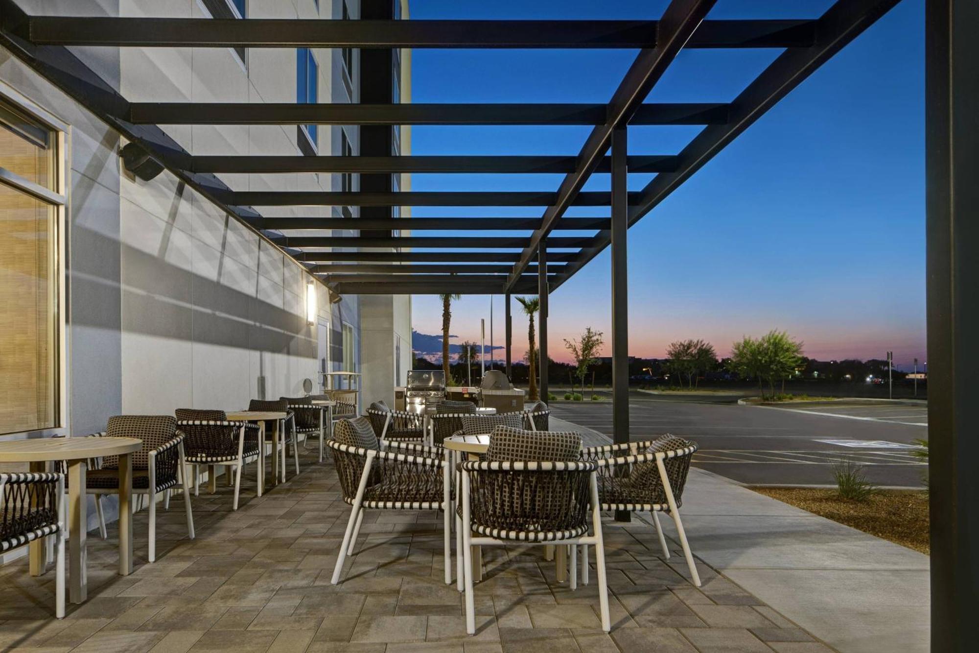 Towneplace Suites By Marriott Phoenix Glendale Sports & Entertainment District Exterior foto